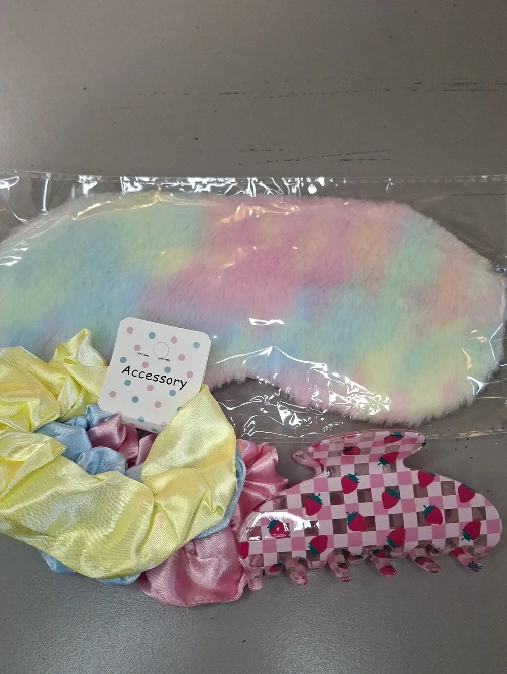 Assorted Citrusy Beauty & Bath Accessory Bundle